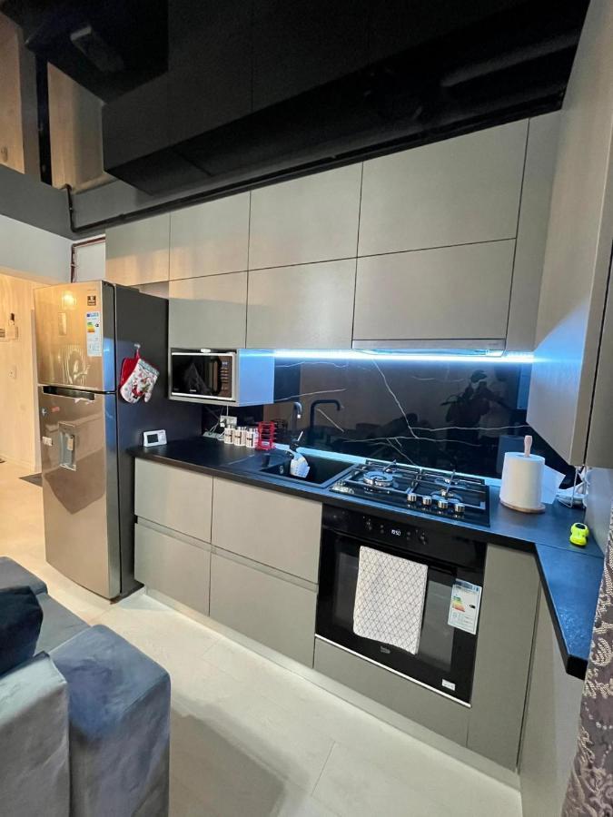 Ademi Apartment นาโวดาริ ภายนอก รูปภาพ