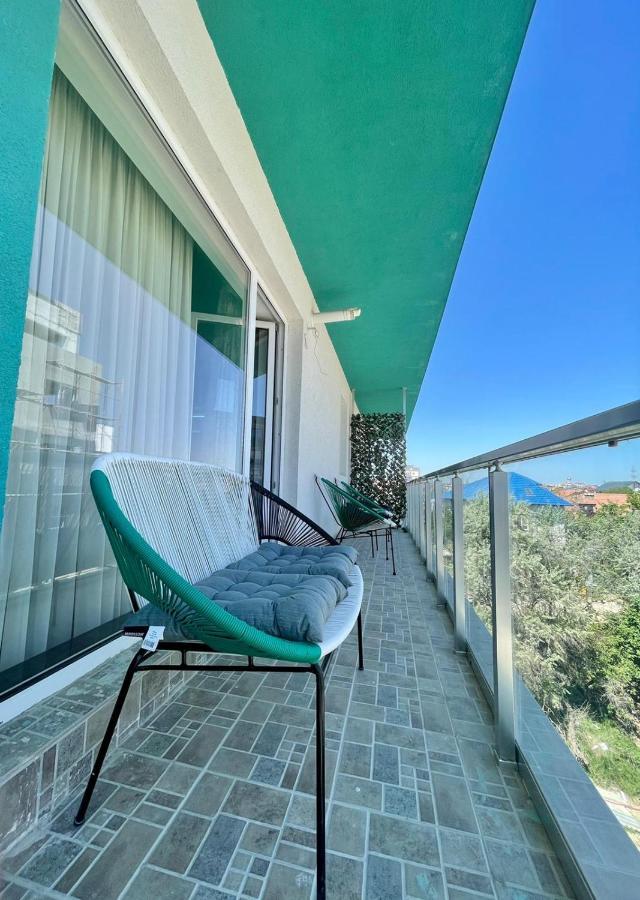 Ademi Apartment นาโวดาริ ภายนอก รูปภาพ