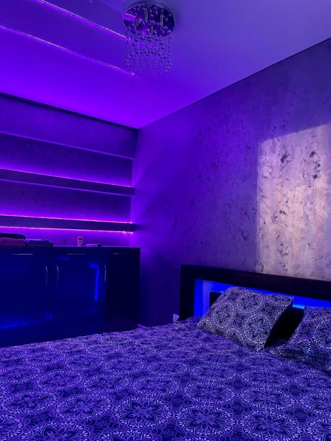 Ademi Apartment นาโวดาริ ภายนอก รูปภาพ