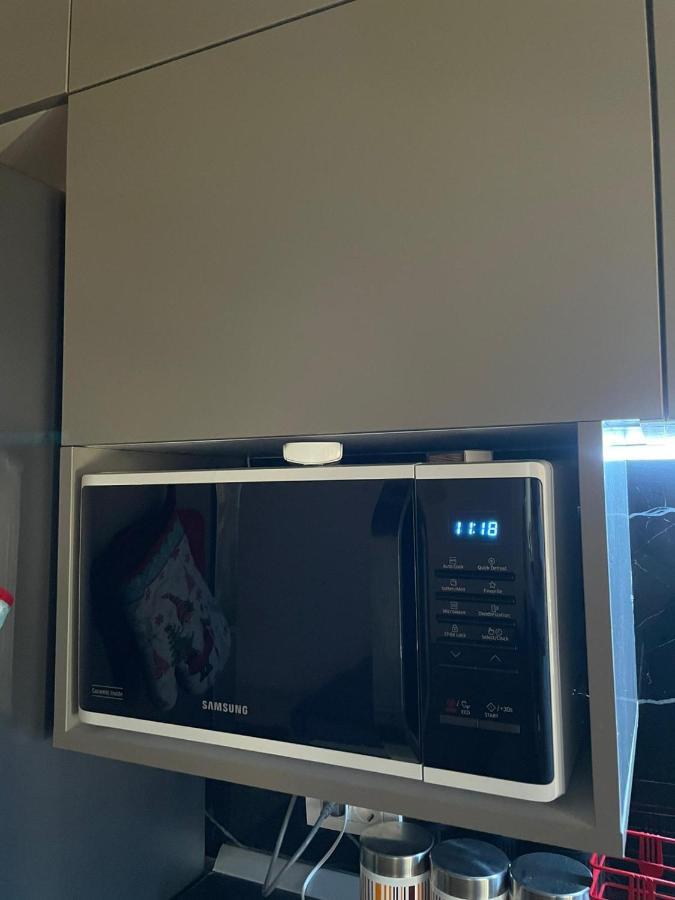 Ademi Apartment นาโวดาริ ภายนอก รูปภาพ