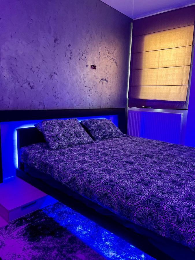 Ademi Apartment นาโวดาริ ภายนอก รูปภาพ